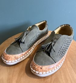 Olive Green performated Sneakers 9M