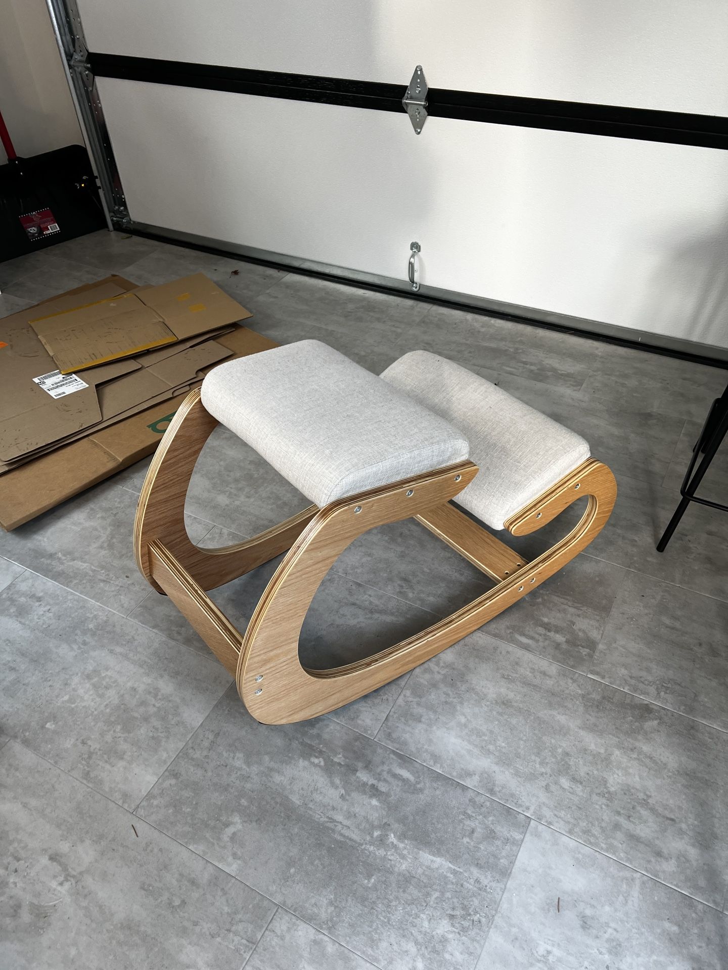 Predawn Ergonomic Kneeling Chair