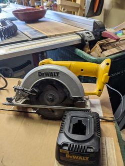DeWalt Saw