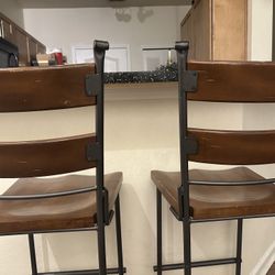 2 Barstools