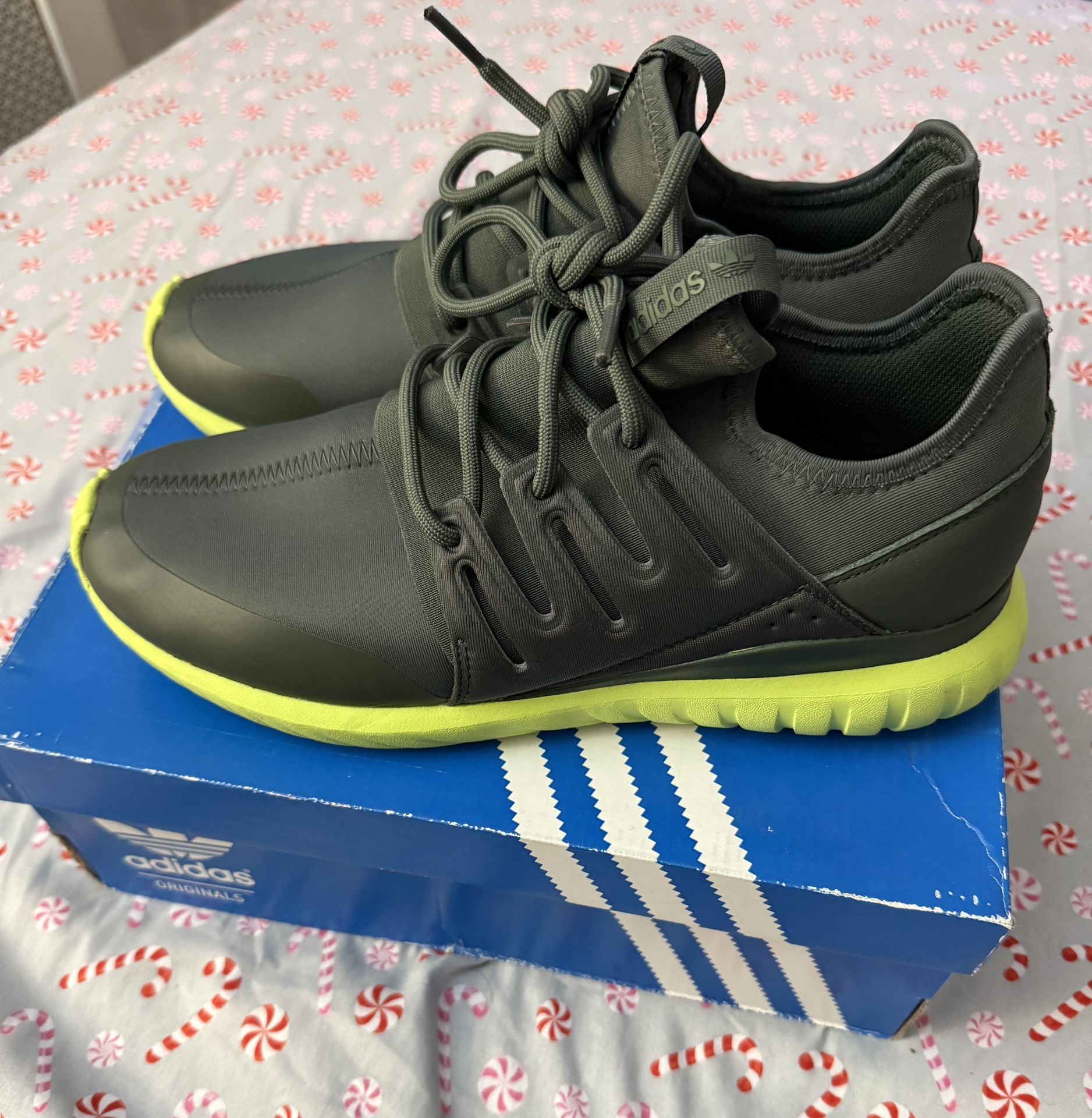 Adidas Tubular Radial 