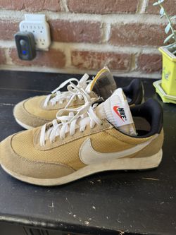 Nike Tennis Shoes