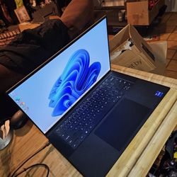 Dell XPS Gaming PC Intel i7-CPU 16GB Ram 1TB SSD  GPU: NVIDIA RTX 