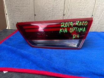 2019 2020 KIA OPTIMA RIGHT SIDE TAIL LIGHT OEM USED