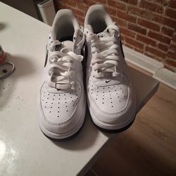 Hardly Worn Mens Nike Air Ones