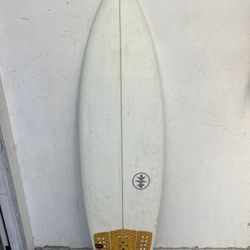 Surfboard 6’