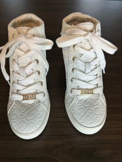 Guess Women's Sneakers Tennis SHOE, Lace White Gold 3 Inch