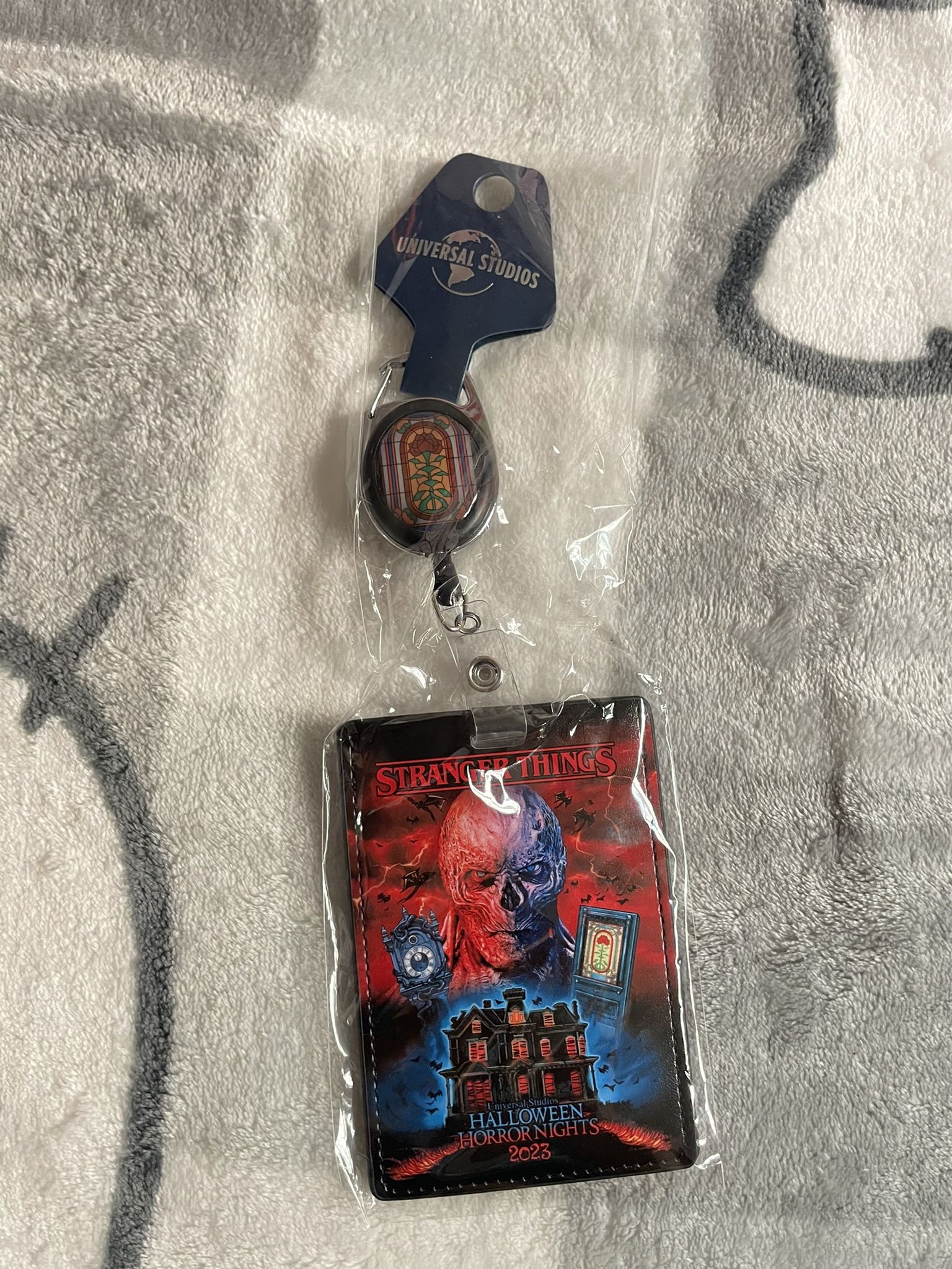 Stranger Things Lanyard Clip And Badge HHN