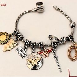 Wonder Woman Super Hero Hot Charms Bracelet 