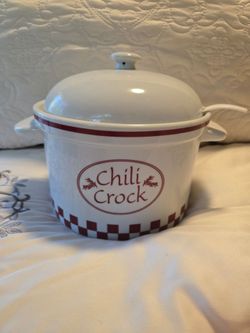 Vintage B.I. Inc Chili Crock
