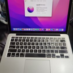MacBook Pro 2015 13" Retina Display Intel Core , 8gb Ram, 256GB SSD, MacOS Monterey, Charger. Good Battery and Good Working condition. 