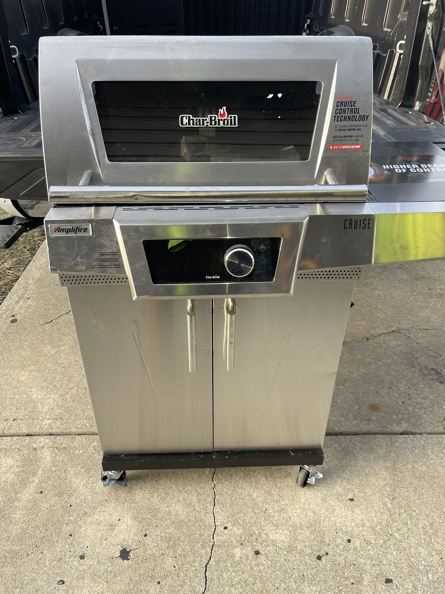 Scratch &Dent New CharBroil Amplifire Cruise Series Stainless Steel
