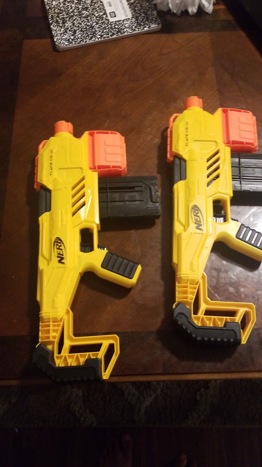 Two electric Nurf guns without darts