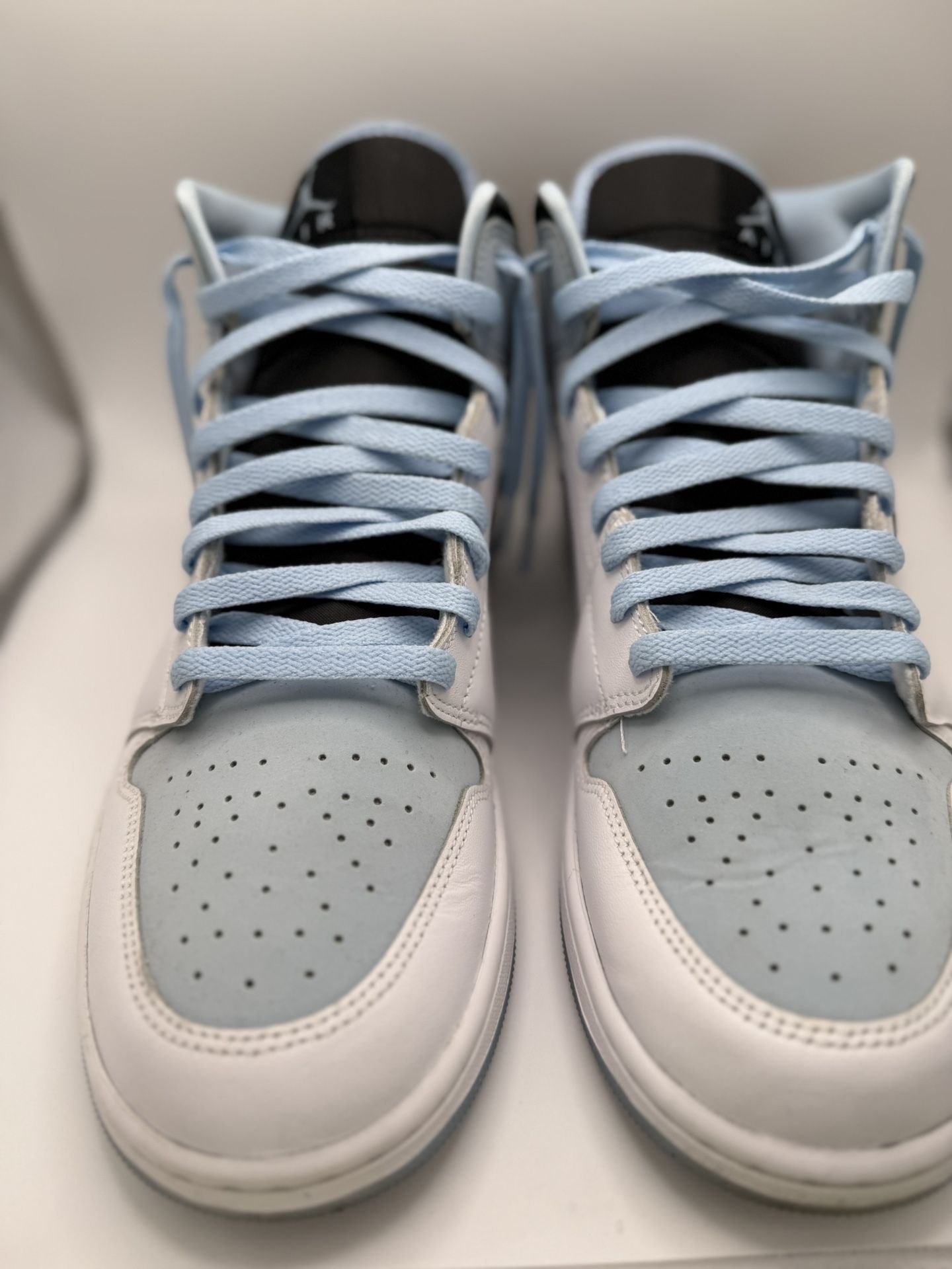 Air Jordan 1 Mid SE White Ice