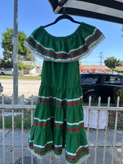 Green Off-Shoulder Tiered Folklorico Dress