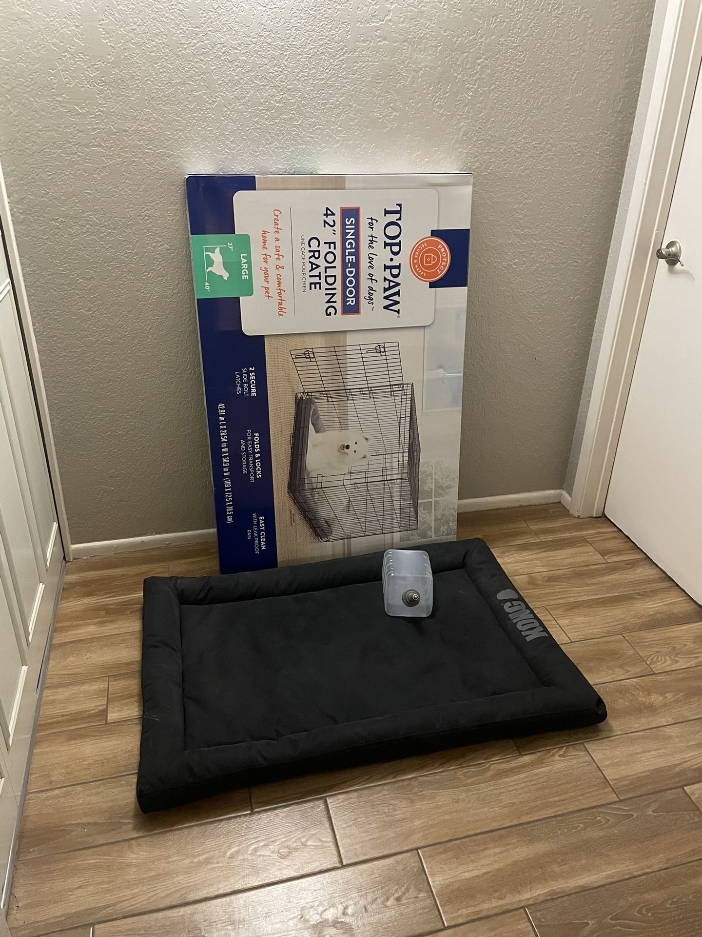 Large dog crate with Kong mat combo