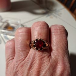 Vtg 10k Gold Garnet Ring
