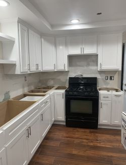 Custom Kitchen Cabinetry