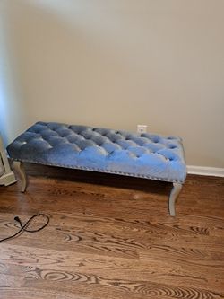 Gray tufted  velvet bench