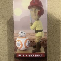 Mike Trout And BB-8 Bobble Head