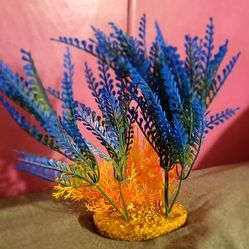 Fish Tank Decor. Plastic Plants