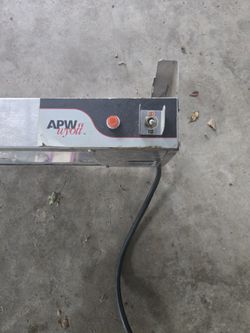 Apw Strip Heater