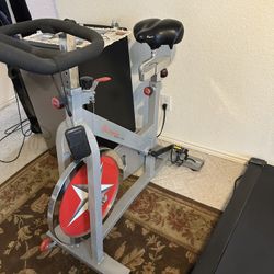 Sunny Health & Fitness Indoor Cycling Bike – Excellent Condition