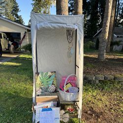 Free stuff, moving sale