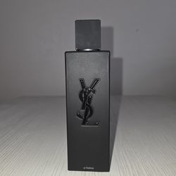 Yves Saint Laurent 
MYSLF Eau de Parfum