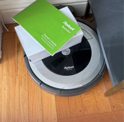 iRobot Roomba 600 Series Barely Used