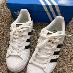 Adidas Superstar
