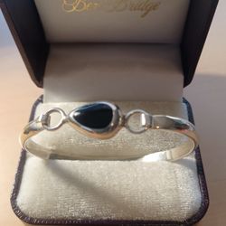 Black Onyx Teardrop Mexico Sterling Silver Lock Bracelet Excellent Condition!