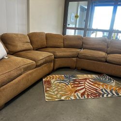 LARGE 3PC BROWN SECTIONAL COUCH W/ FREE DELIVERY 