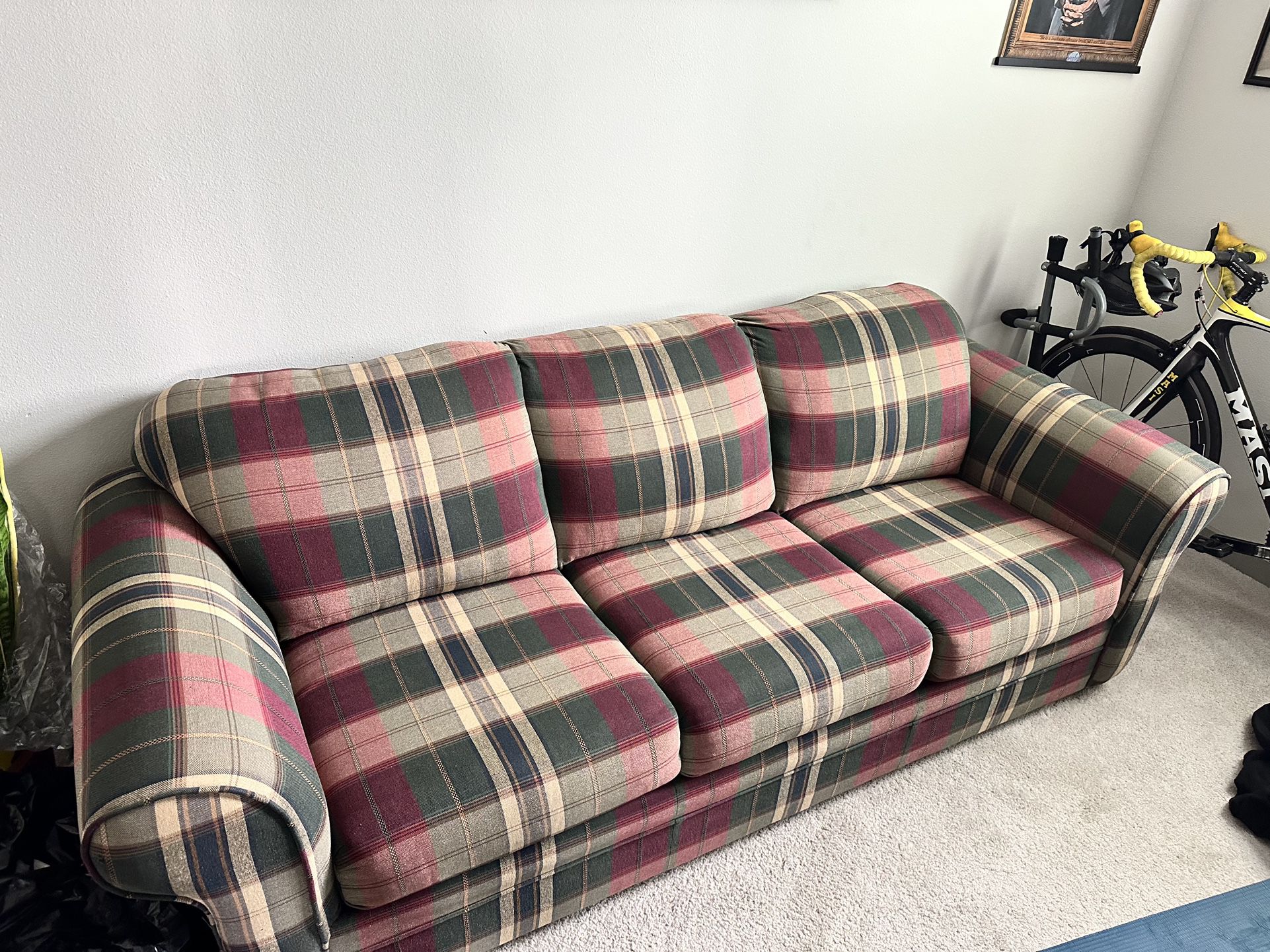 Pull out couch 