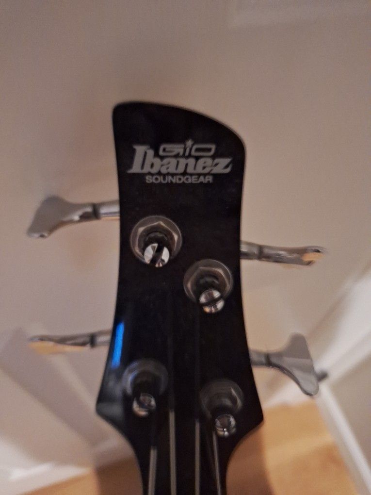 Ibanez GSR200 Electric Bass Guitar and Rumble 25 Amp