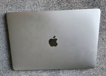 MacBook Pro (2017)