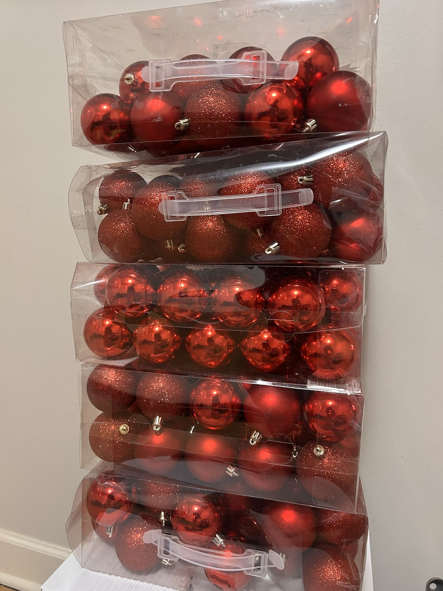 Red Christmas Decorations 