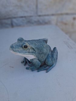Decorative Resin Frog Figurine