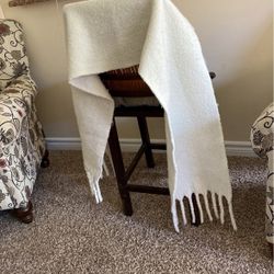 Heavy White Scarf