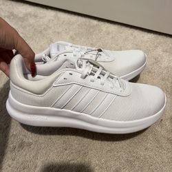Women’s Adidas Cloud foam Shoes Size 10