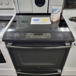 🎁Holiday Moving Sale! Nice GE Slide-In Electric Stove-Warranty Included 