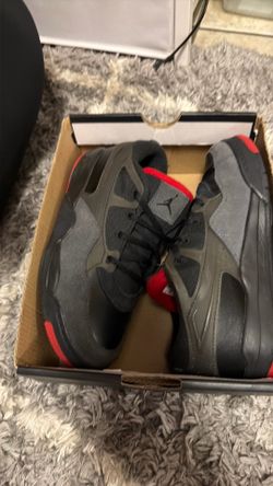 Jordan 4RM black/varsity red size 3
