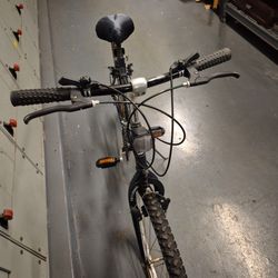 Huffy HD speed, 26 inch men's mountain bike.