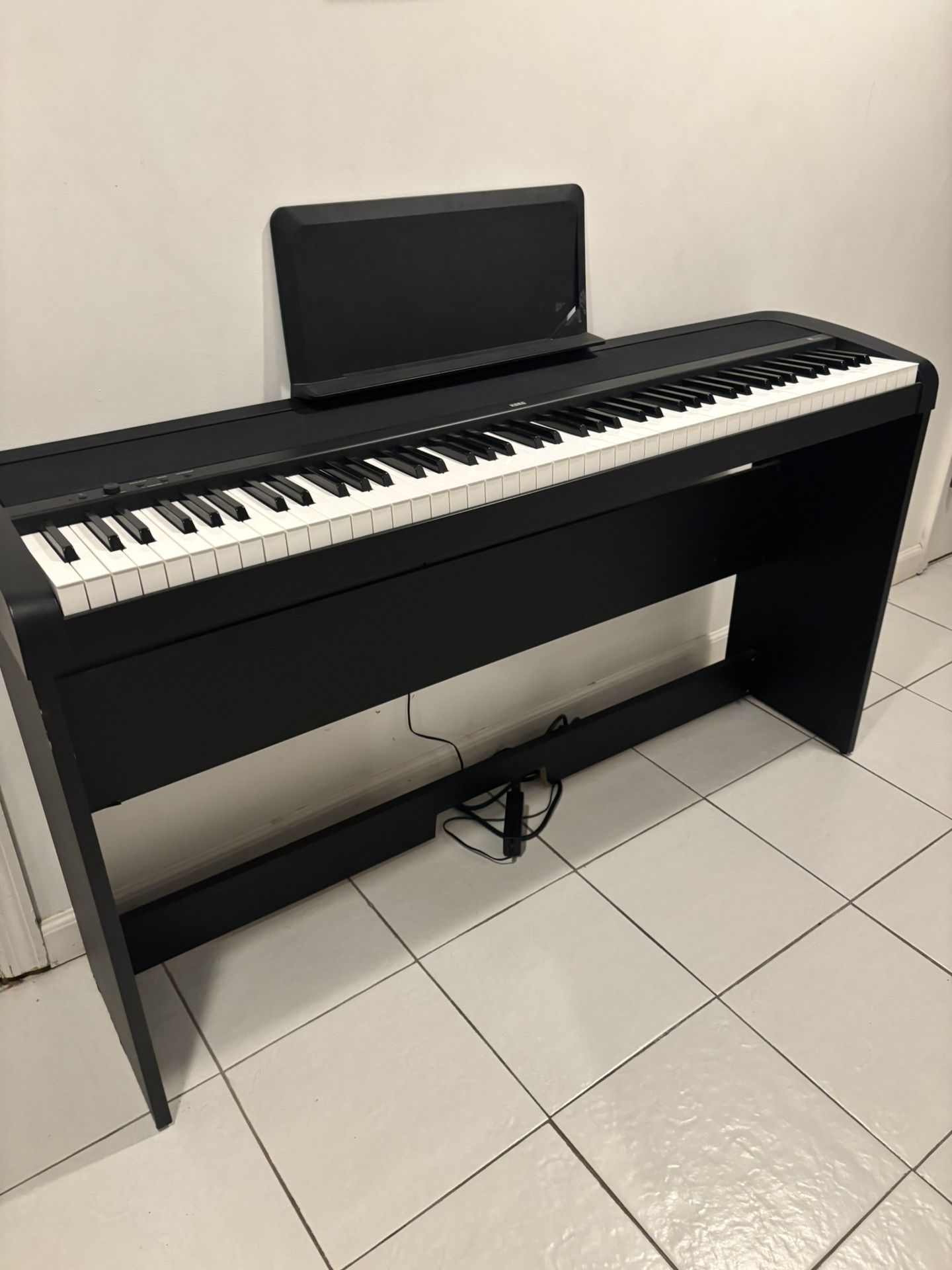 Korg B1 Digital Piano