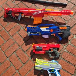 4 Nerf Guns 