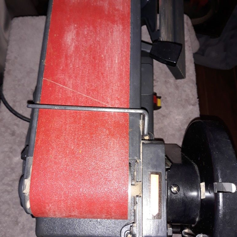 Black and Decker belt sander for Sale in Enola, PA - OfferUp