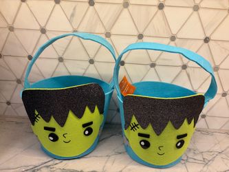 Felt Halloween treat buckets, blue bucket with an adorable green Frankenstein face
