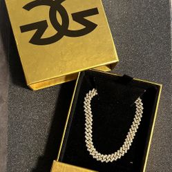 18inch Gold Chain 18K Gold - $200 retail 