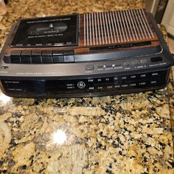 Clock Radio (Cassette)