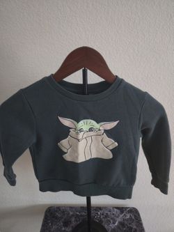 Star Wars Baby Yoda Green Sweatshirt. 4T